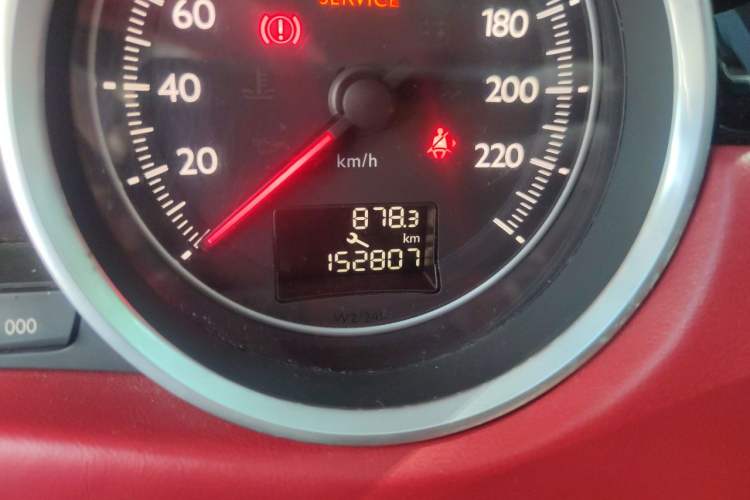 Used Peugeot 508 2013 2.0L 2nd Anniversary Edition with Automatic Sunroof – Classic Version Odometer Close Up