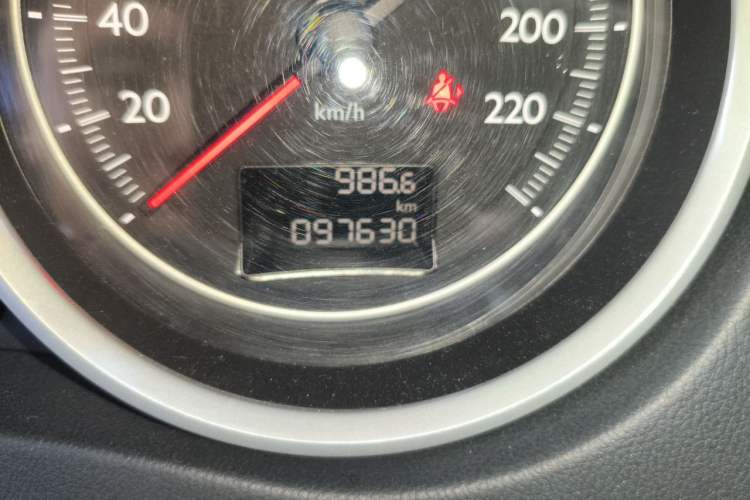 Used Peugeot 508 2013 2.0L 2nd Anniversary Edition Automatic Smart Enjoyment Version Odometer Close Up