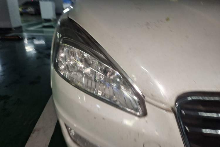 Used Peugeot 508 2013 2.0L 2nd Anniversary Edition with Automatic Sunroof – Classic Version Right Front Headlight