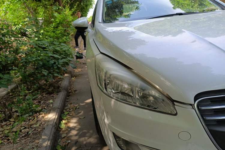 Used Peugeot 508 2013 2.0L 2nd Anniversary Edition with Automatic Sunroof – Classic Version Right Front Headlight