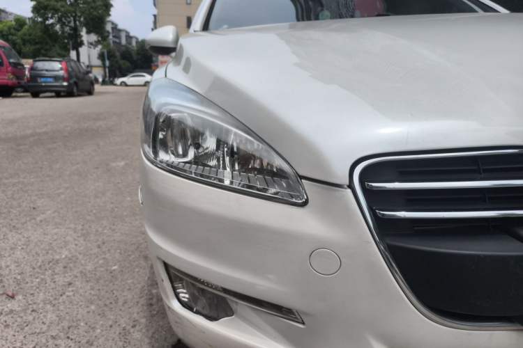 Used Peugeot 508 2013 2.0L 2nd Anniversary Edition with Automatic Sunroof – Classic Version Right Front Headlight
