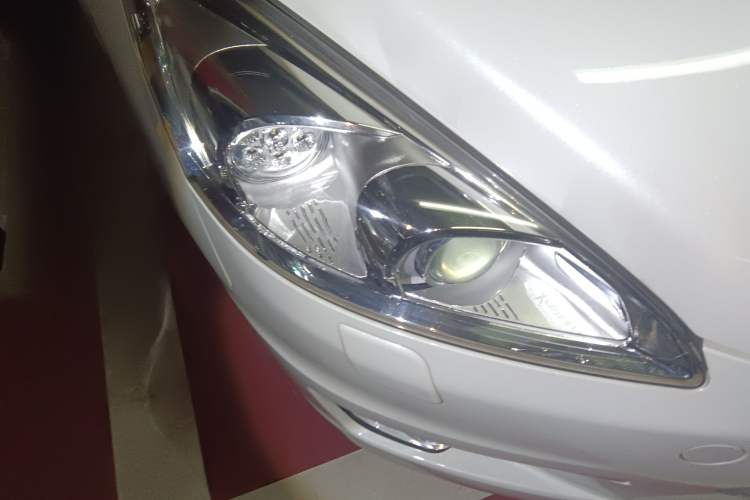 Used Peugeot 508 2013 2.0L 2nd Anniversary Edition Automatic Smart Enjoyment Version Right Front Headlight