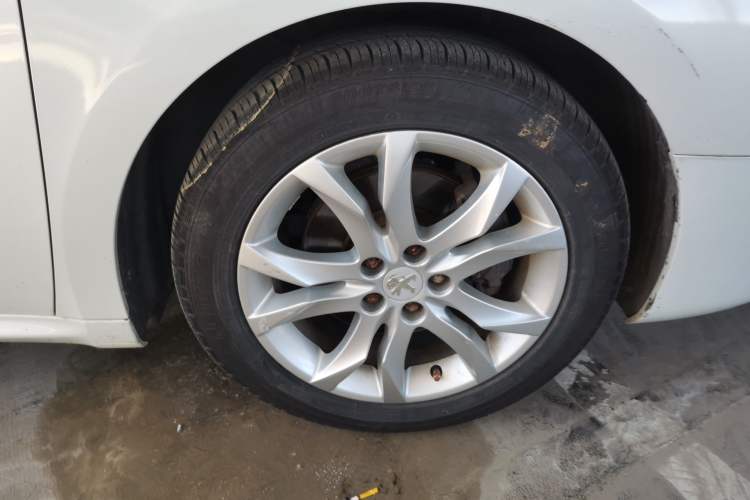 Used Peugeot 508 2013 2.0L 2nd Anniversary Edition Automatic Smart Enjoyment Version Right Front Wheel Hub
