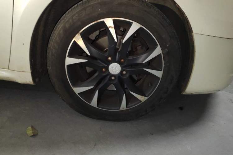 Used Peugeot 508 2013 2.0L 2nd Anniversary Edition Automatic Smart Enjoyment Version Right Front Wheel Hub