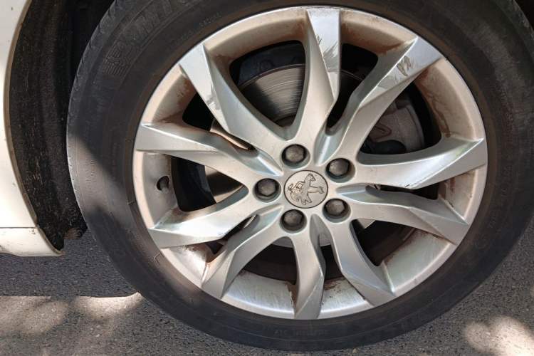 Used Peugeot 508 2013 2.3L Roland Garros Edition Right Front Wheel Hub