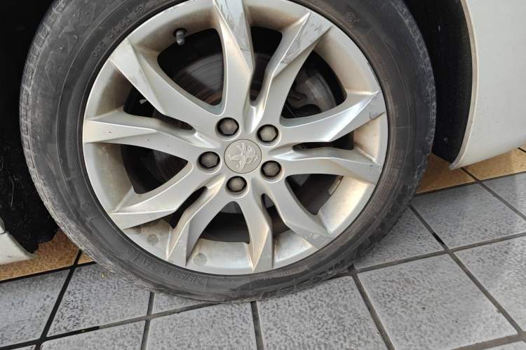 Used Peugeot 508 2013 2.0L 2nd Anniversary Edition Automatic Smart Enjoyment Version Right Front Wheel Hub