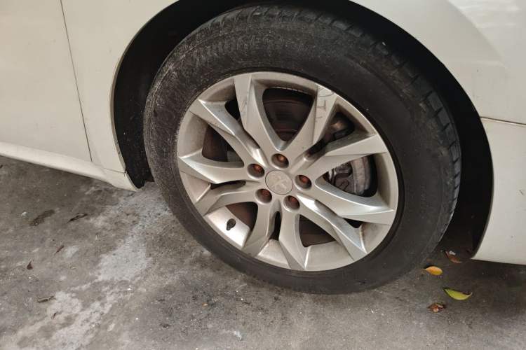 Used Peugeot 508 2013 2.3L 2nd Anniversary Edition Automatic Flagship Model Right Front Wheel Hub