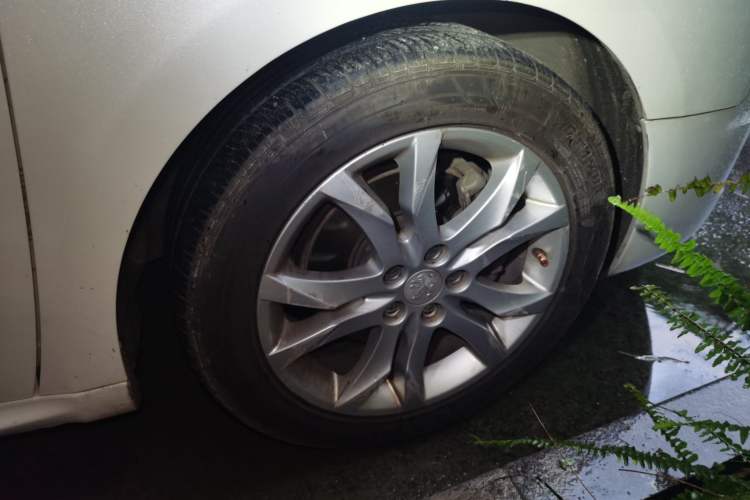 Used Peugeot 508 2013 2.0L 2nd Anniversary Edition Automatic Smart Enjoyment Version Right Front Wheel Hub