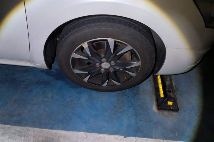 Used Peugeot 508 2013 2.3L 2nd Anniversary Automatic Smart Edition Right Front Wheel Hub