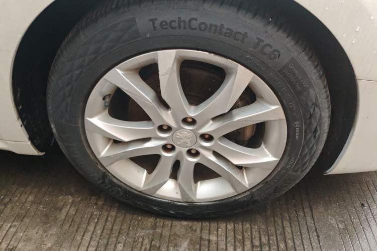 Used Peugeot 508 2013 2.3L 2nd Anniversary Automatic Smart Edition Right Front Wheel Hub
