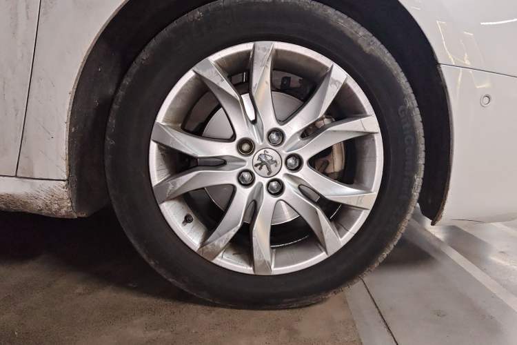 Used Peugeot 508 2013 2.3L 2nd Anniversary Edition Automatic Flagship Model Right Front Wheel Hub