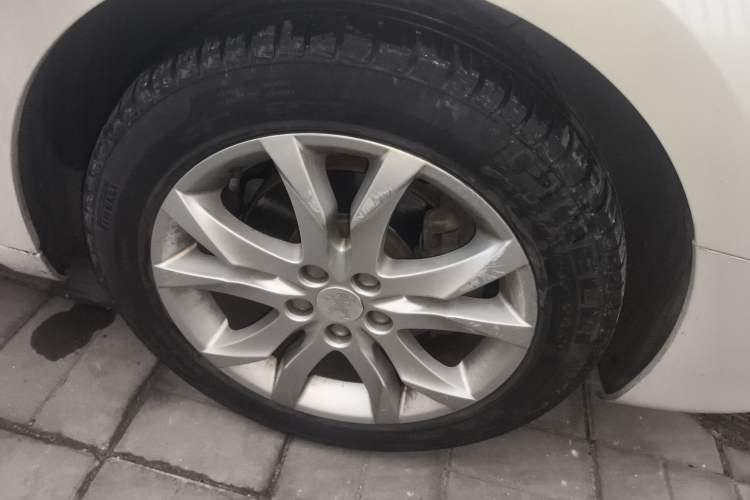 Used Peugeot 508 2013 2.0L 2nd Anniversary Edition Automatic Smart Enjoyment Version Right Front Wheel Hub