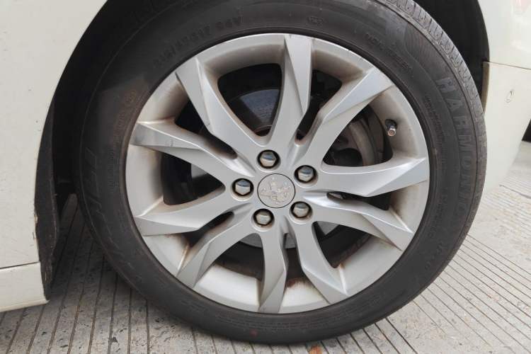 Used Peugeot 508 2013 2.3L 2nd Anniversary Edition Automatic Flagship Model Right Front Wheel Hub