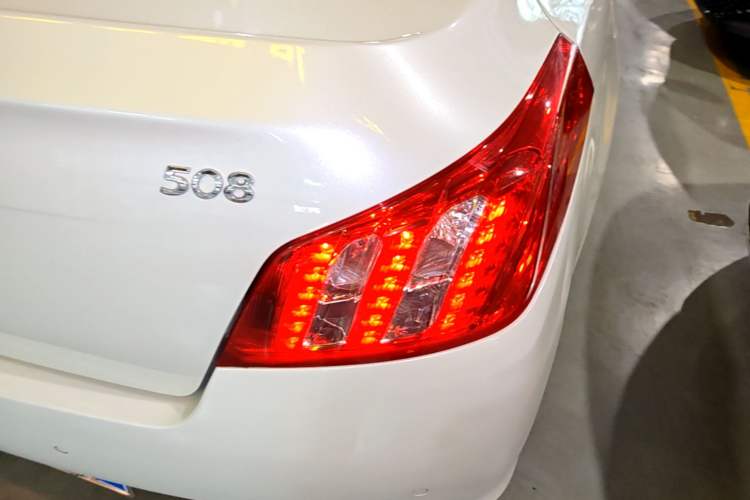 Used Peugeot 508 2013 2.0L 2nd Anniversary Edition with Automatic Sunroof – Classic Version Right Rear Taillight