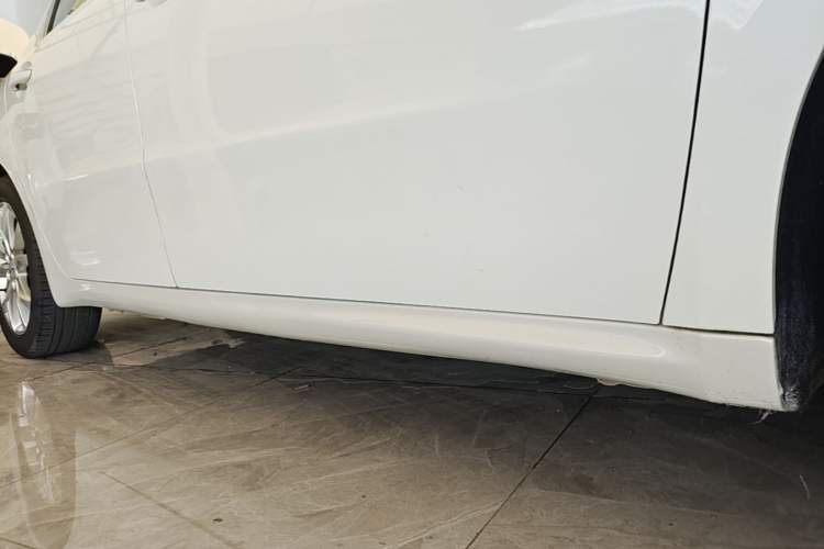 Used Peugeot 508 2013 2.0L 2nd Anniversary Edition Automatic Smart Enjoyment Version Right Side Sill