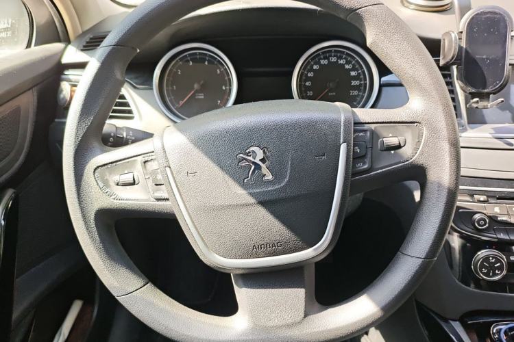Used Peugeot 508 2013 2.0L 2nd Anniversary Edition with Automatic Sunroof – Classic Version Steering Wheel