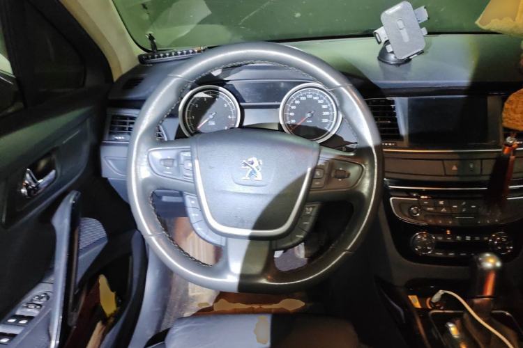 Used Peugeot 508 2013 2.0L 2nd Anniversary Edition Automatic Smart Enjoyment Version Steering Wheel