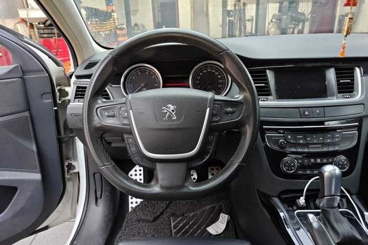 Used Peugeot 508 2013 2.0L 2nd Anniversary Edition Automatic Smart Enjoyment Version Steering Wheel