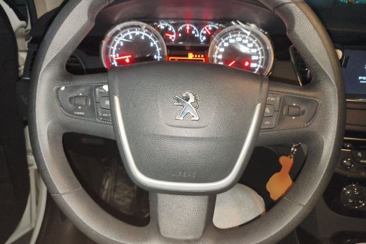 Used Peugeot 508 2013 2.0L 2nd Anniversary Edition with Automatic Sunroof – Classic Version Steering Wheel