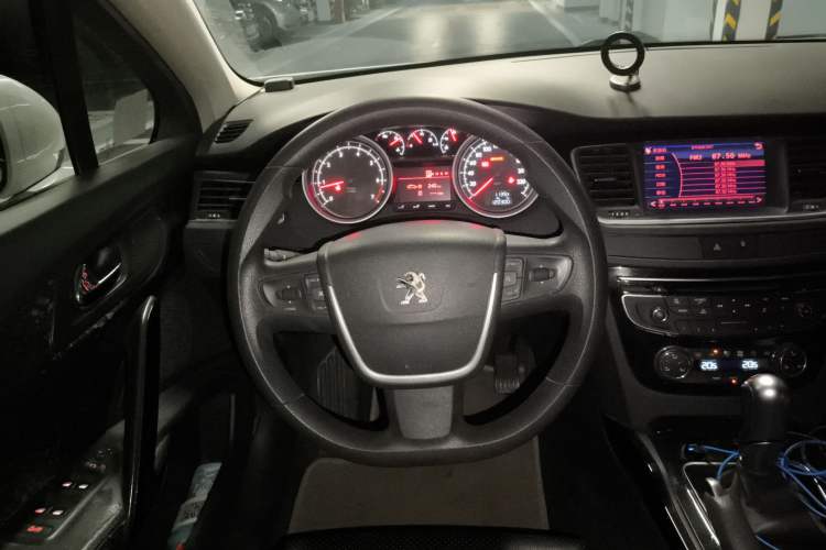 Used Peugeot 508 2013 2.0L 2nd Anniversary Edition with Automatic Sunroof – Classic Version Steering Wheel