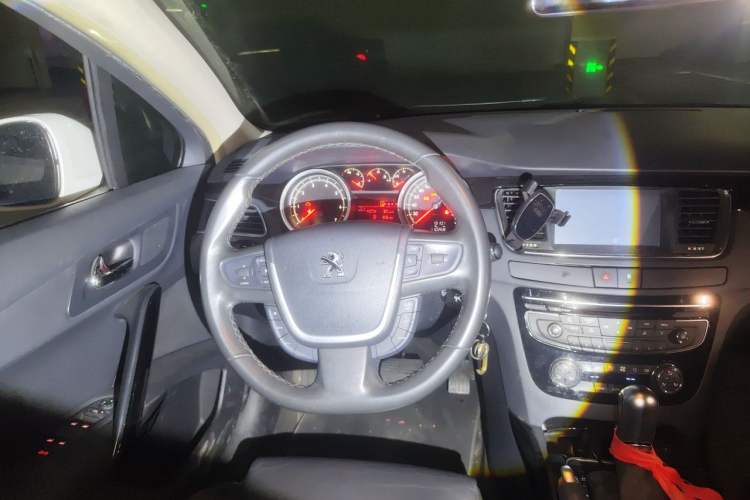 Used Peugeot 508 2013 2.0L 2nd Anniversary Edition with Automatic Sunroof – Classic Version Steering Wheel