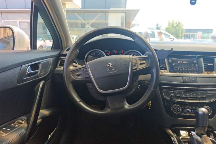 Used Peugeot 508 2013 2.0L 2nd Anniversary Edition Automatic Smart Enjoyment Version Steering Wheel