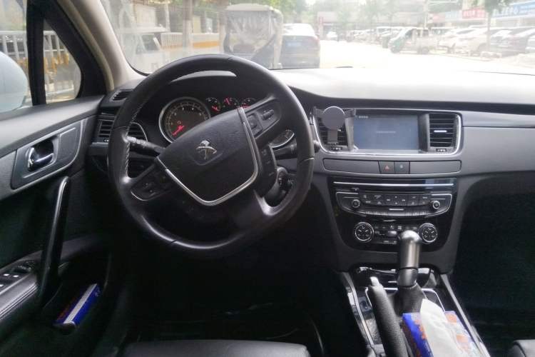 Used Peugeot 508 2013 2.0L 2nd Anniversary Edition with Automatic Sunroof – Classic Version Steering Wheel