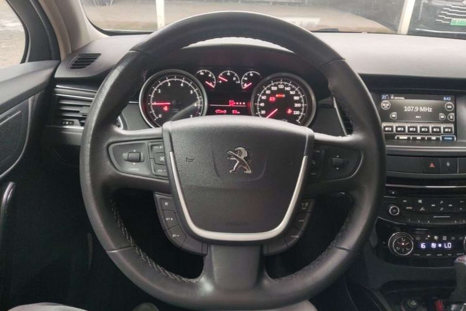 Used Peugeot 508 2013 2.0L 2nd Anniversary Edition Automatic Smart Enjoyment Version Steering Wheel