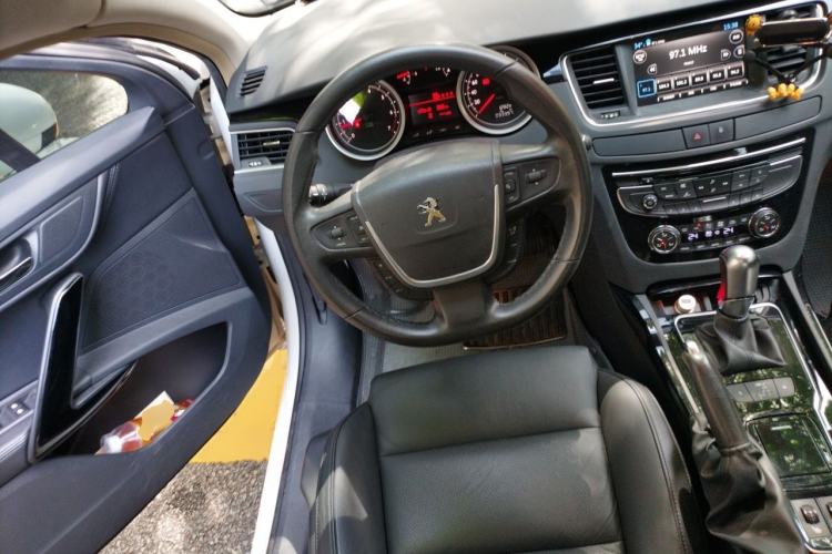 Used Peugeot 508 2013 2.0L 2nd Anniversary Edition Automatic Smart Enjoyment Version Steering Wheel
