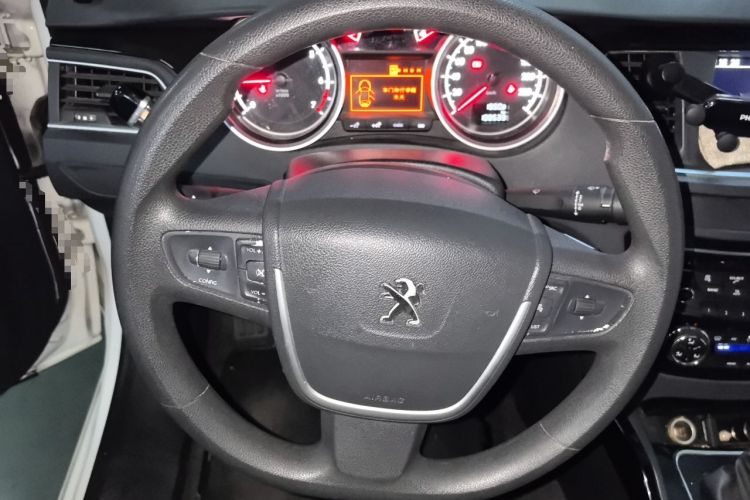 Used Peugeot 508 2013 2.0L 2nd Anniversary Edition with Automatic Sunroof – Classic Version Steering Wheel