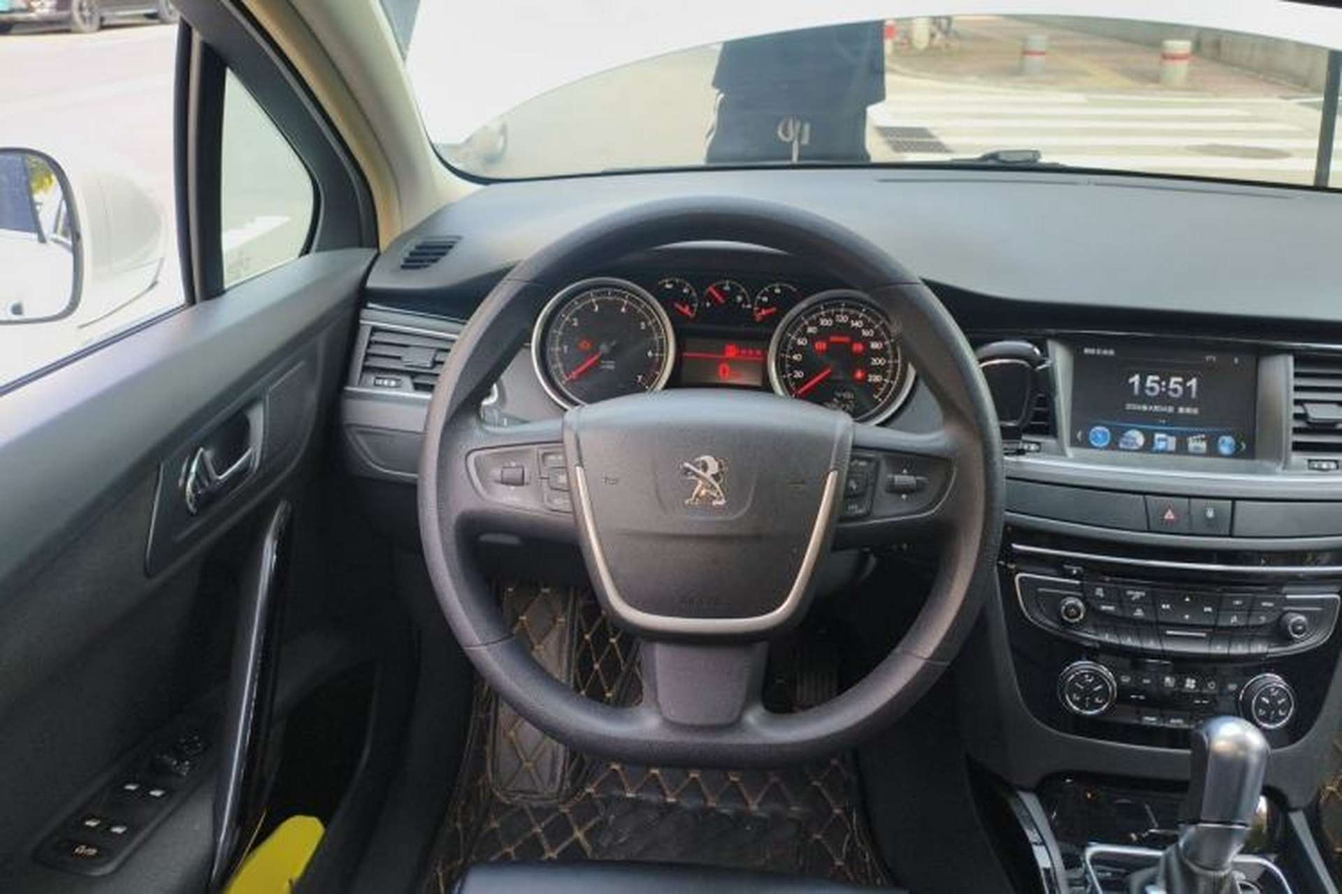 Used Peugeot 508 2013 2.0L 2nd Anniversary Edition with Automatic Sunroof – Classic Version Steering Wheel