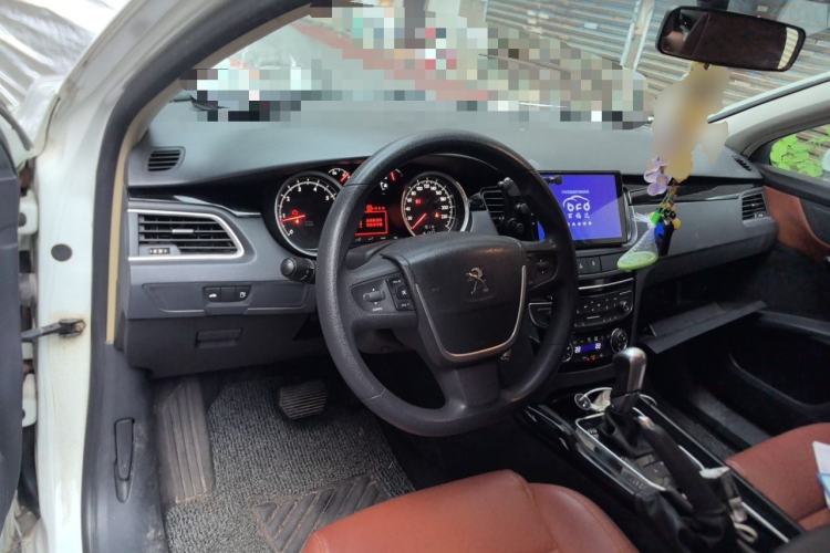 Used Peugeot 508 2013 2.0L 2nd Anniversary Edition with Automatic Sunroof – Classic Version Steering Wheel