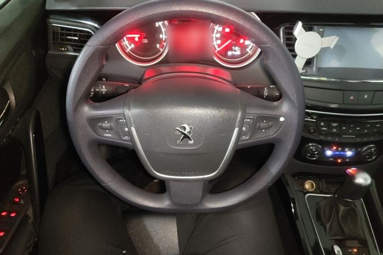 Used Peugeot 508 2013 2.0L 2nd Anniversary Edition with Automatic Sunroof – Classic Version Steering Wheel