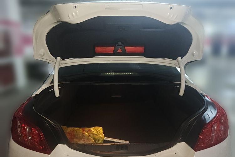 Used Peugeot 508 2013 2.0L 2nd Anniversary Edition with Automatic Sunroof – Classic Version Trunk
