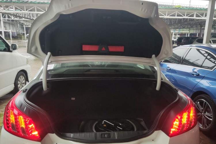 Used Peugeot 508 2013 2.0L 2nd Anniversary Edition Automatic Smart Enjoyment Version Trunk