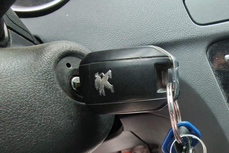 Used Peugeot 508 2013 2.0L 2nd Anniversary Edition Automatic Smart Enjoyment Version Vehicle Key