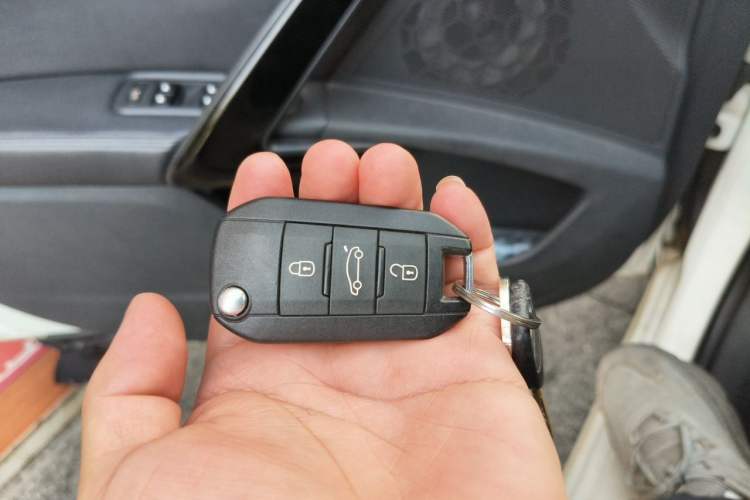 Used Peugeot 508 2013 2.0L 2nd Anniversary Edition Automatic Smart Enjoyment Version Vehicle Key