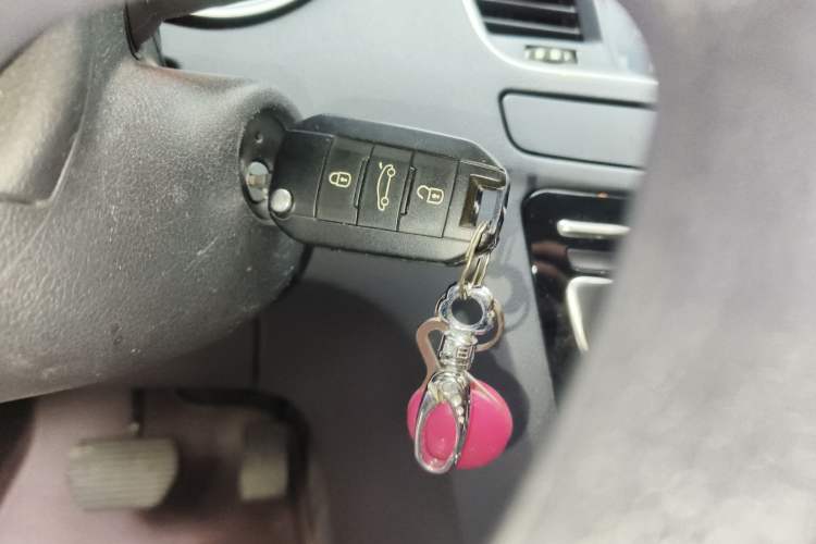 Used Peugeot 508 2013 2.0L 2nd Anniversary Edition with Automatic Sunroof – Classic Version Vehicle Key