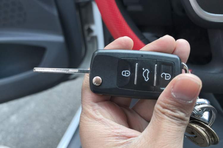 Used Peugeot 508 2013 2.0L 2nd Anniversary Edition with Automatic Sunroof – Classic Version Vehicle Key