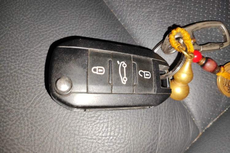 Used Peugeot 508 2013 2.0L 2nd Anniversary Edition Automatic Smart Enjoyment Version Vehicle Key