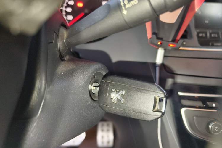 Used Peugeot 508 2013 2.0L 2nd Anniversary Edition Automatic Smart Enjoyment Version Vehicle Key