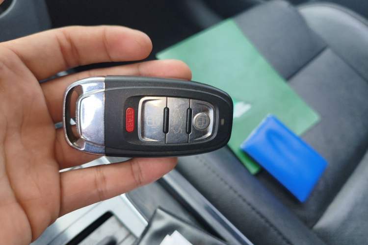 Used Peugeot 508 2013 2.0L 2nd Anniversary Edition with Automatic Sunroof – Classic Version Vehicle Key
