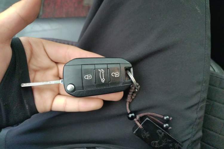 Used Peugeot 508 2013 2.0L 2nd Anniversary Edition Automatic Smart Enjoyment Version Vehicle Key