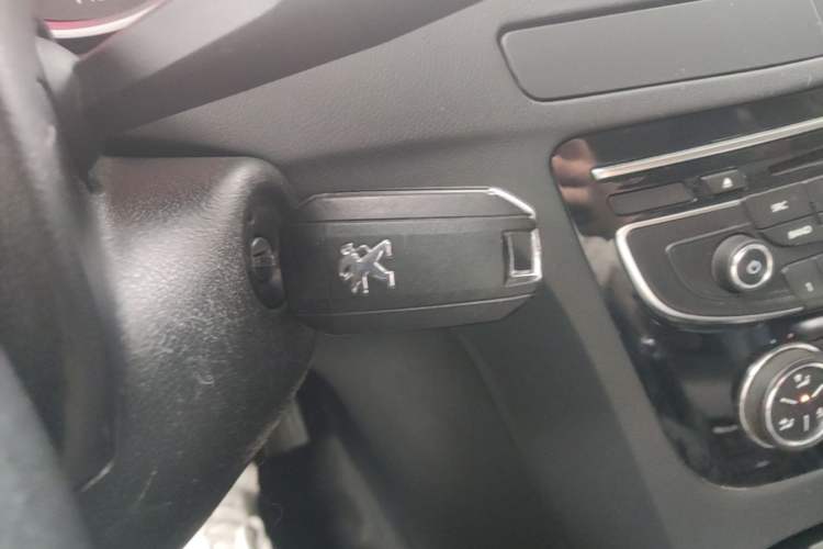 Used Peugeot 508 2013 2.0L 2nd Anniversary Edition Automatic Smart Enjoyment Version Vehicle Key