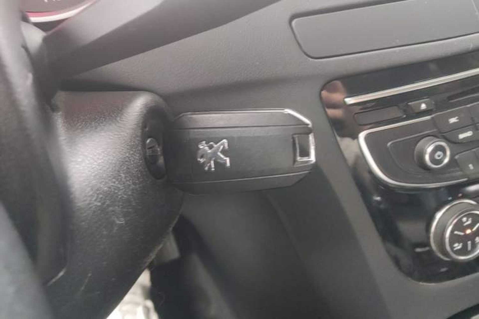 Used Peugeot 508 2013 2.0L 2nd Anniversary Edition Automatic Smart Enjoyment Version Vehicle Key