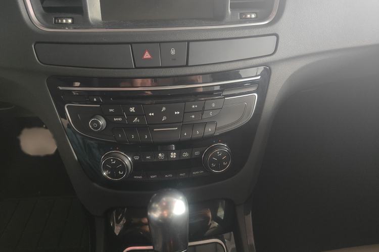 Used Peugeot 508 2014 2.3L Roland Garros Edition Audio And AC Panel