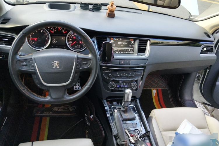 Used Peugeot 508 2014 2.3L Roland Garros Edition Center Console