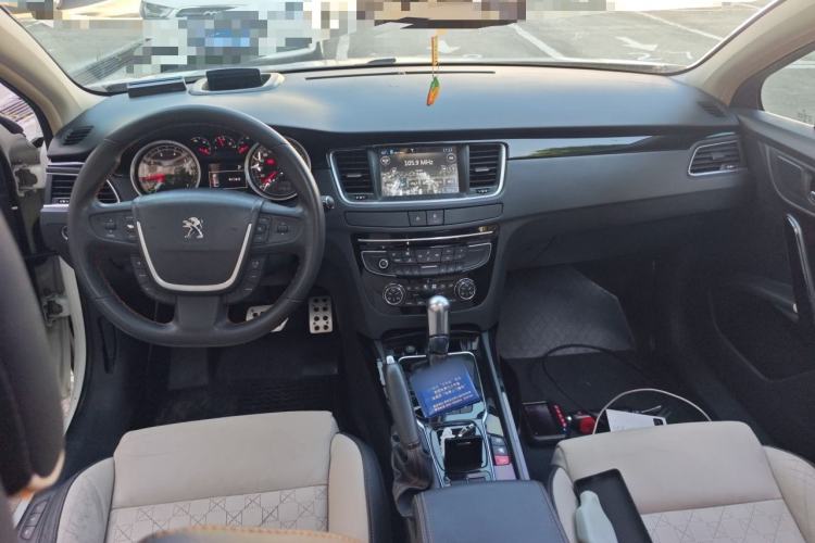 Used Peugeot 508 2014 2.3L Roland Garros Edition Center Console