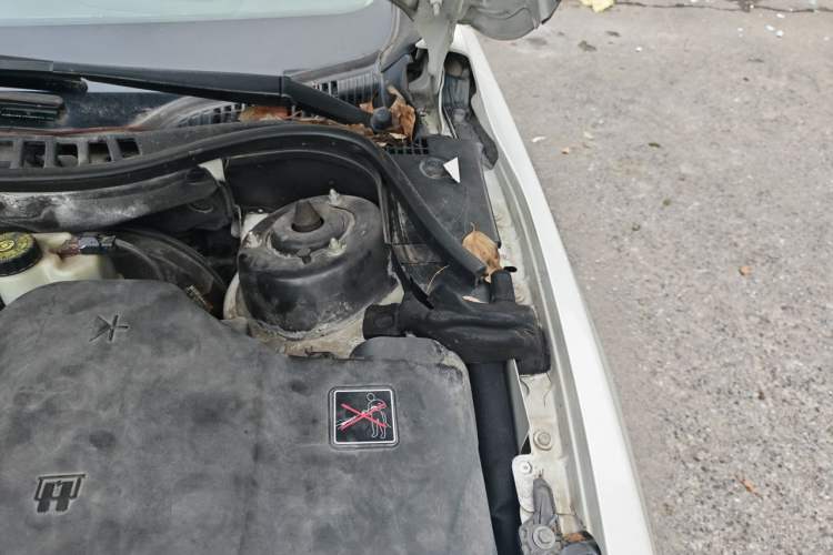 Used Peugeot 508 2014 2.3L Roland Garros Edition Engine Bay Left