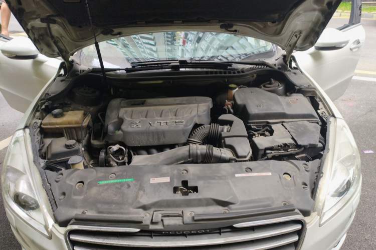 Used Peugeot 508 2014 2.3L Roland Garros Edition Engine Bay
